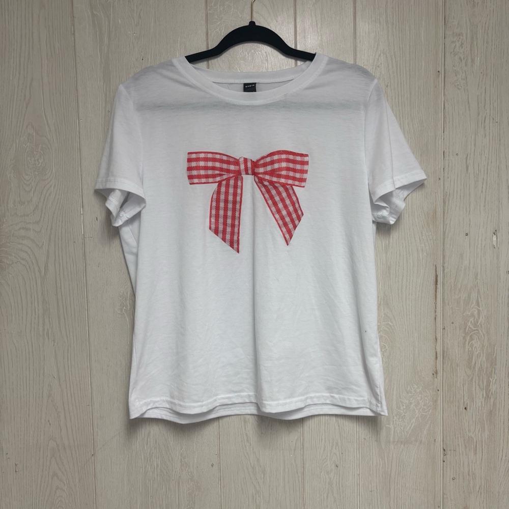 SHEIN Size XL White T-Shirt with Red Checkered Bow